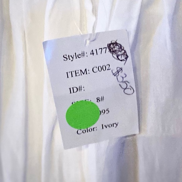 Ivory gown by Carafina Size 8 NWT - Picture 15 of 16
